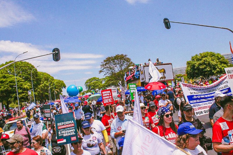 PEC 38/2025 tem apoio do presidente da Câmara Hugo Motta (Republicanos/PB) | Eline Luz/Imprensa Andes-SN