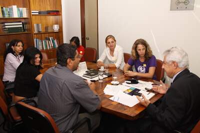 121120090-sindicalistas_e_dep_arlindo_chinaglia_fg_46.jpg