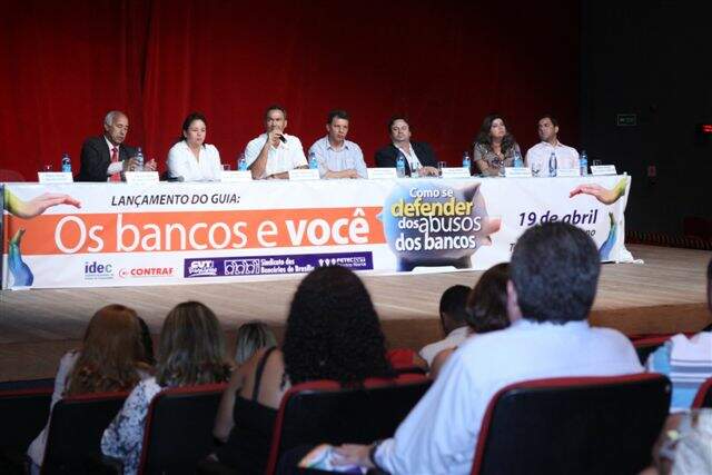 19042011-Lanamento_Cartilha_Consumidor_Bancrio-fg_290