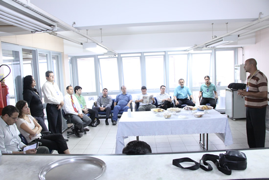 CEDOC-26042011_Caf_da_Manh_BB_Ag.Ncleo_Band._-_fotosGuina.B-12.003_7