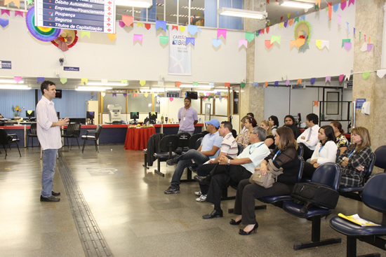 CEDOC-04072011_Caf_da_Manh_BRB_Ag.Tag.Centro_-_fg.B-12.002_1