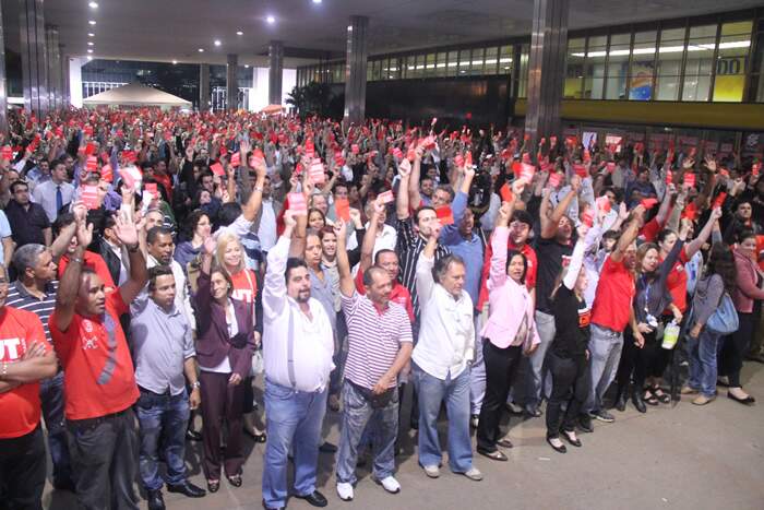 26092011-Assemblia_Geral_Decreta_Greve_-FG_207