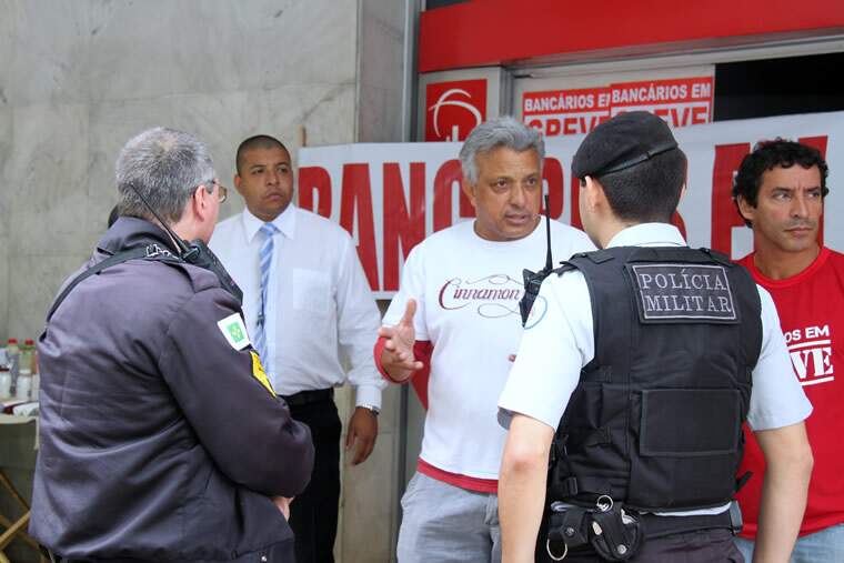 05102011-Greve_Bradesco_504_sul_-fotosGuina_59