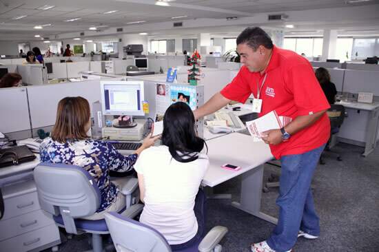 CEDOC-11112011-Entrega_de_material_Acorda_Diretoria_Matriz_II_-_foto_Jefferson_Jr_11