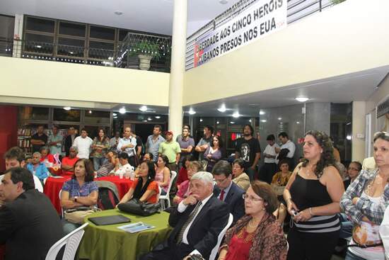 06122011-Fim_bloqueio_Cuba-FotosGuina_28