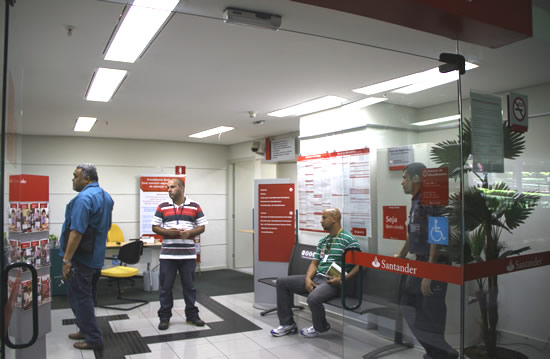 CEDOC-08122011-Agncias_fechadas_STJ_10