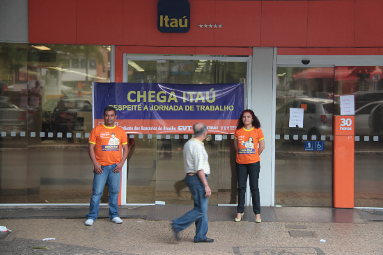 22042013-Manifestação Cumprimento Jornada -Itaú-FotosGuina 336
