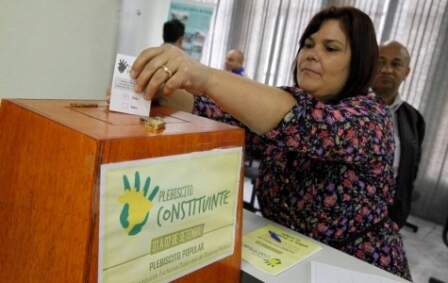 Crédito: CUT - Por reforma política, CUT e movimentos sociais intensificam votação